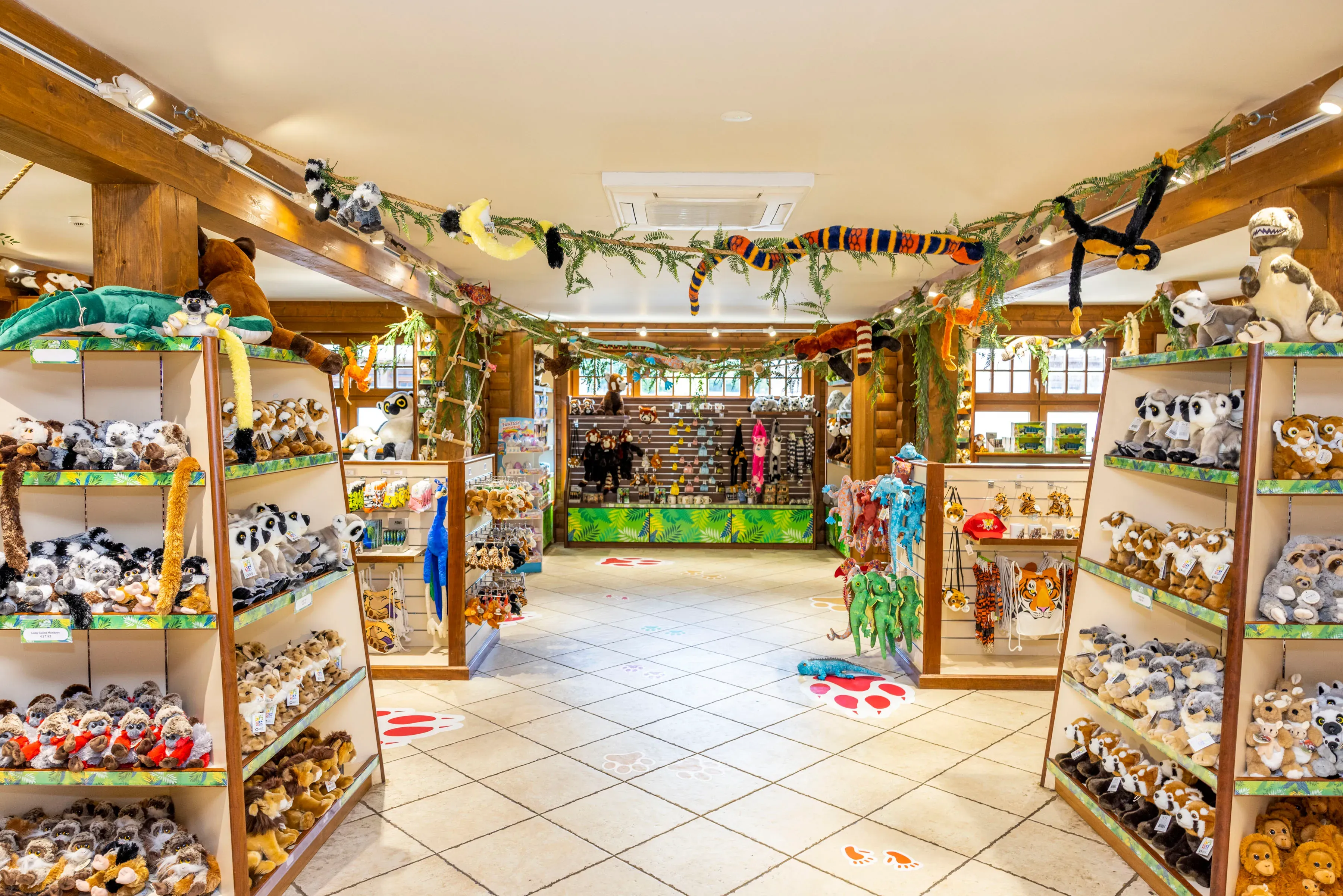 https://marn.com/blog/wp-content/uploads/gift-shop.webp