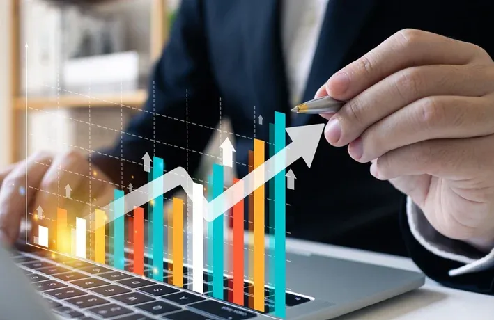 https://marn.com/blog/wp-content/uploads/sales-forecast.webp